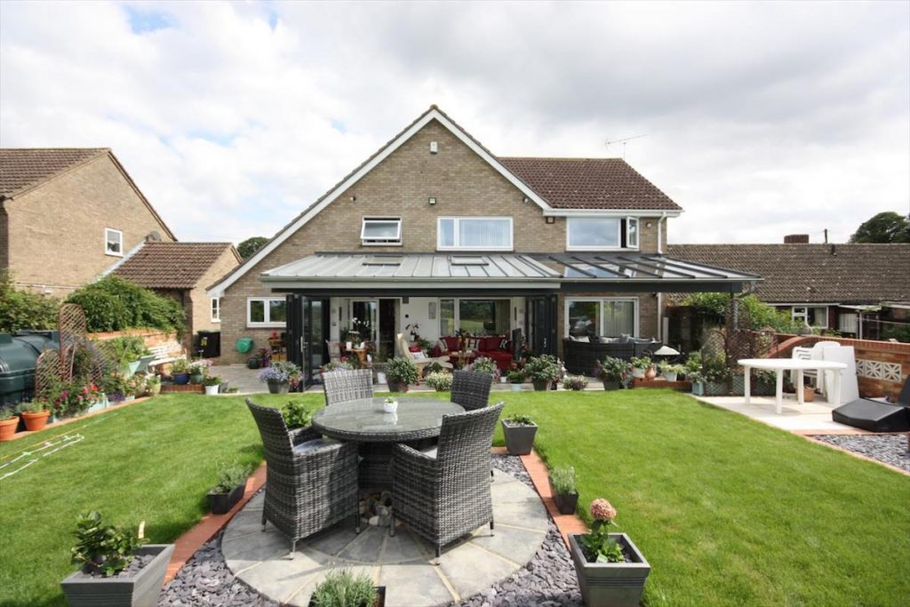 Dullingham Garden Room and Veranda